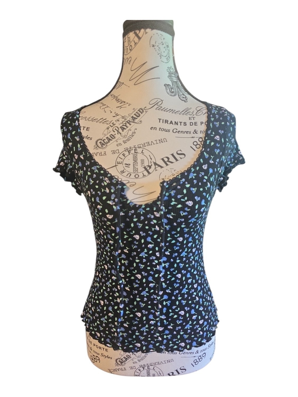 Rewind Black Scoop Neck Short Sleeve Top with Pastel Floral Print